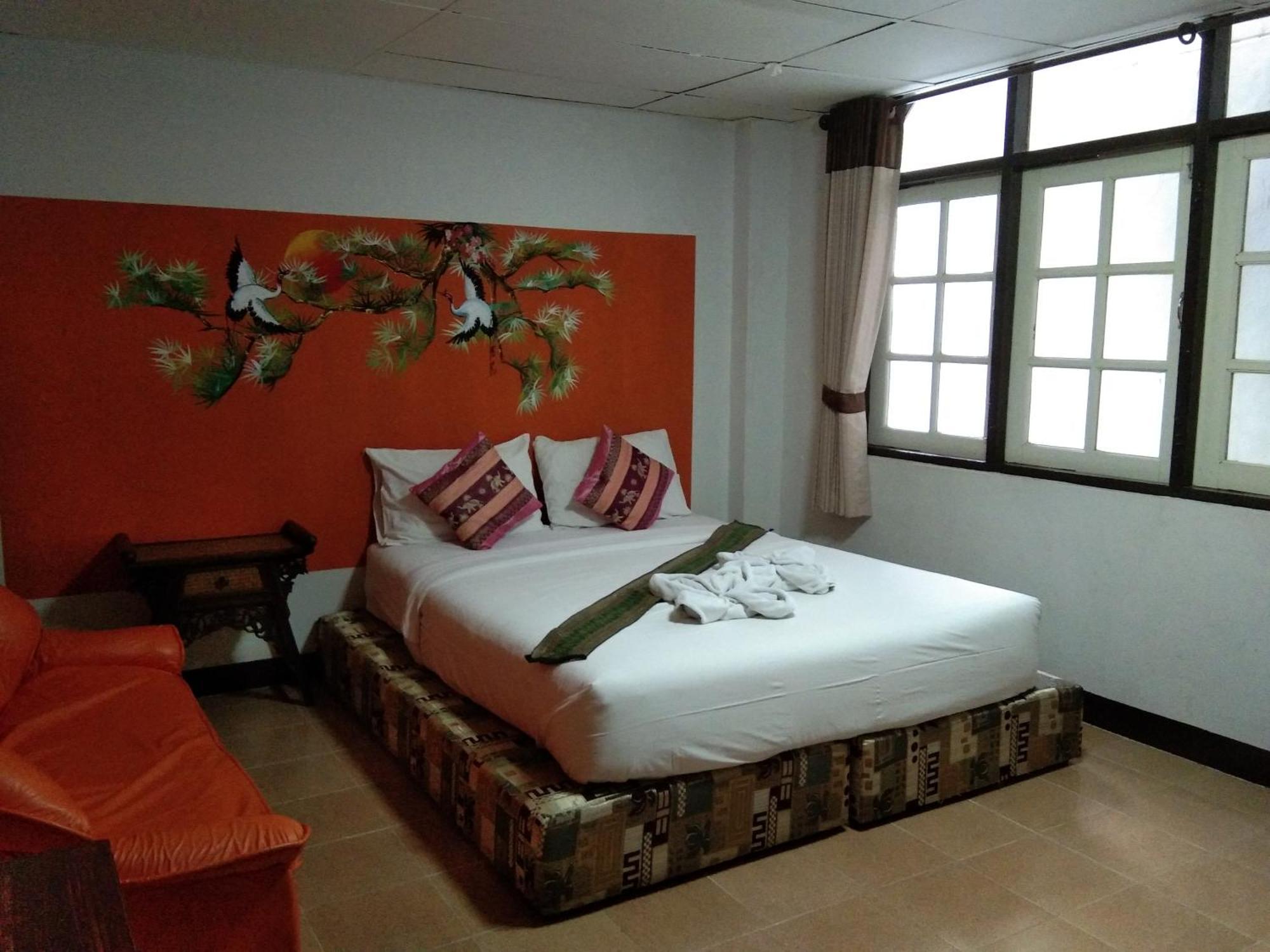 Born Guest House Chiang Mai Eksteriør bilde